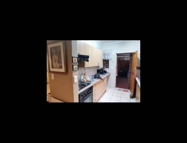 2 BEDROOM TOWNHOUSE FOR SALE IN CLARINA